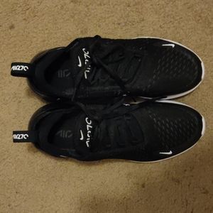 Nike Air Max 270 - Size 9